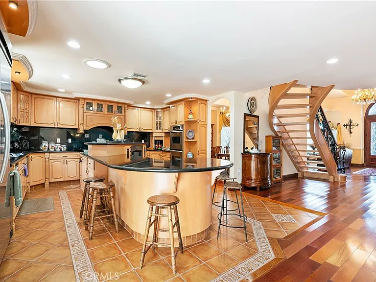 8252 Dancy Cir — Photo 12