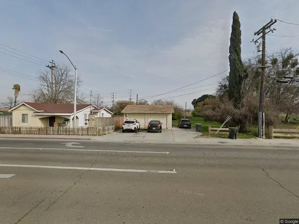 700 N 19th Ave, Lemoore, CA 93245