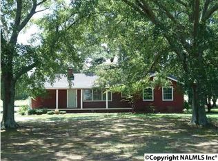 620 Groover Rd SW, Hartselle, AL 35640