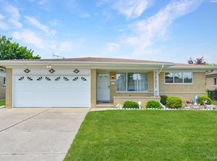 11257 Glenis Dr, Sterling Heights, MI