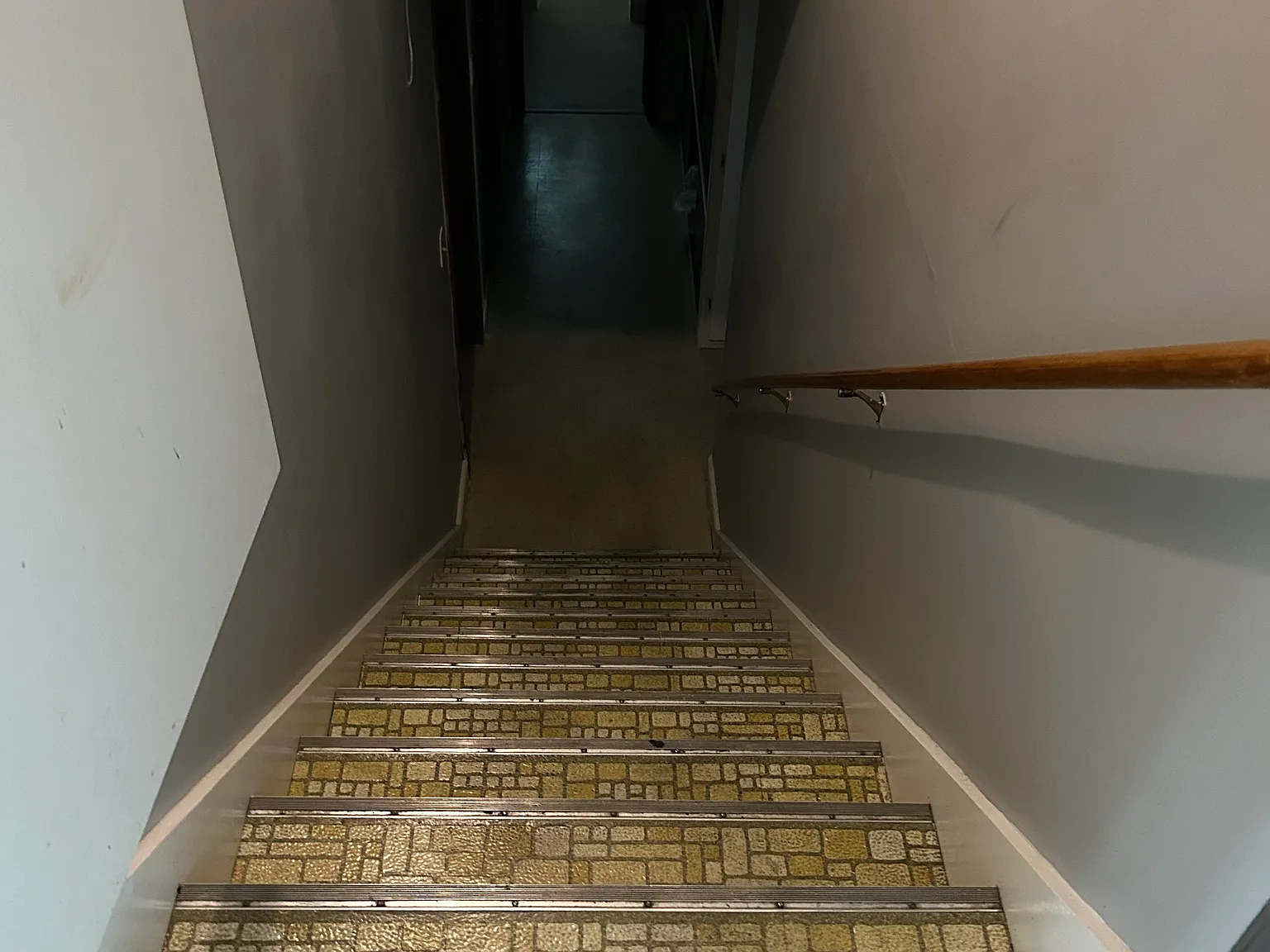 4 bed, 2100 sqft, $600 — Photo 1
