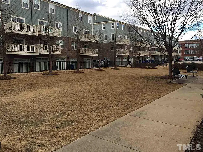 505-102 John Haywood Way — Photo 22
