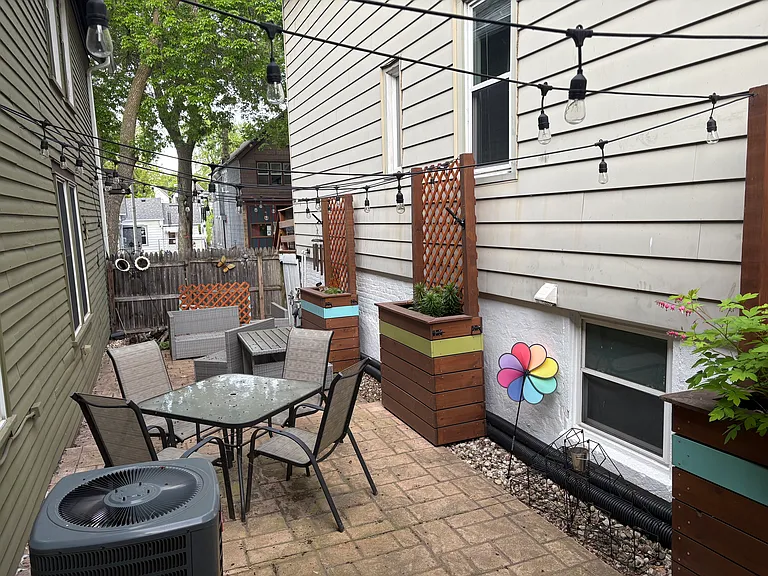 1761 N Franklin Pl — Photo 21