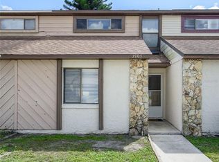 2705 Hunt Club Ln, Orlando, FL 32826