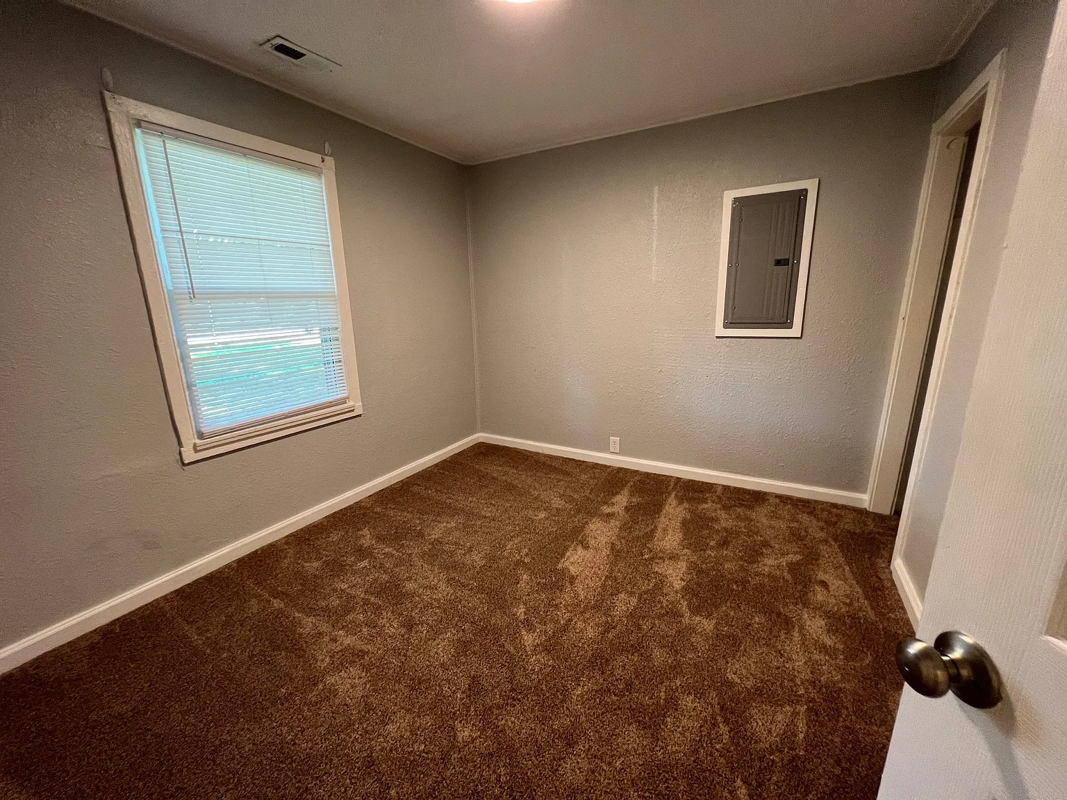 49 Carver Circle - 49 — Photo 3