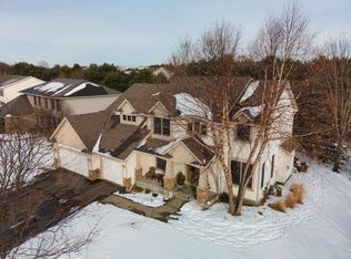 10778 Hawthorn Trl, Woodbury, MN 55129