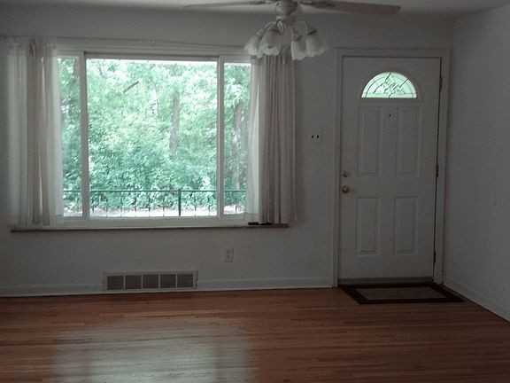 2nd image of 8408 Rosalie Ave