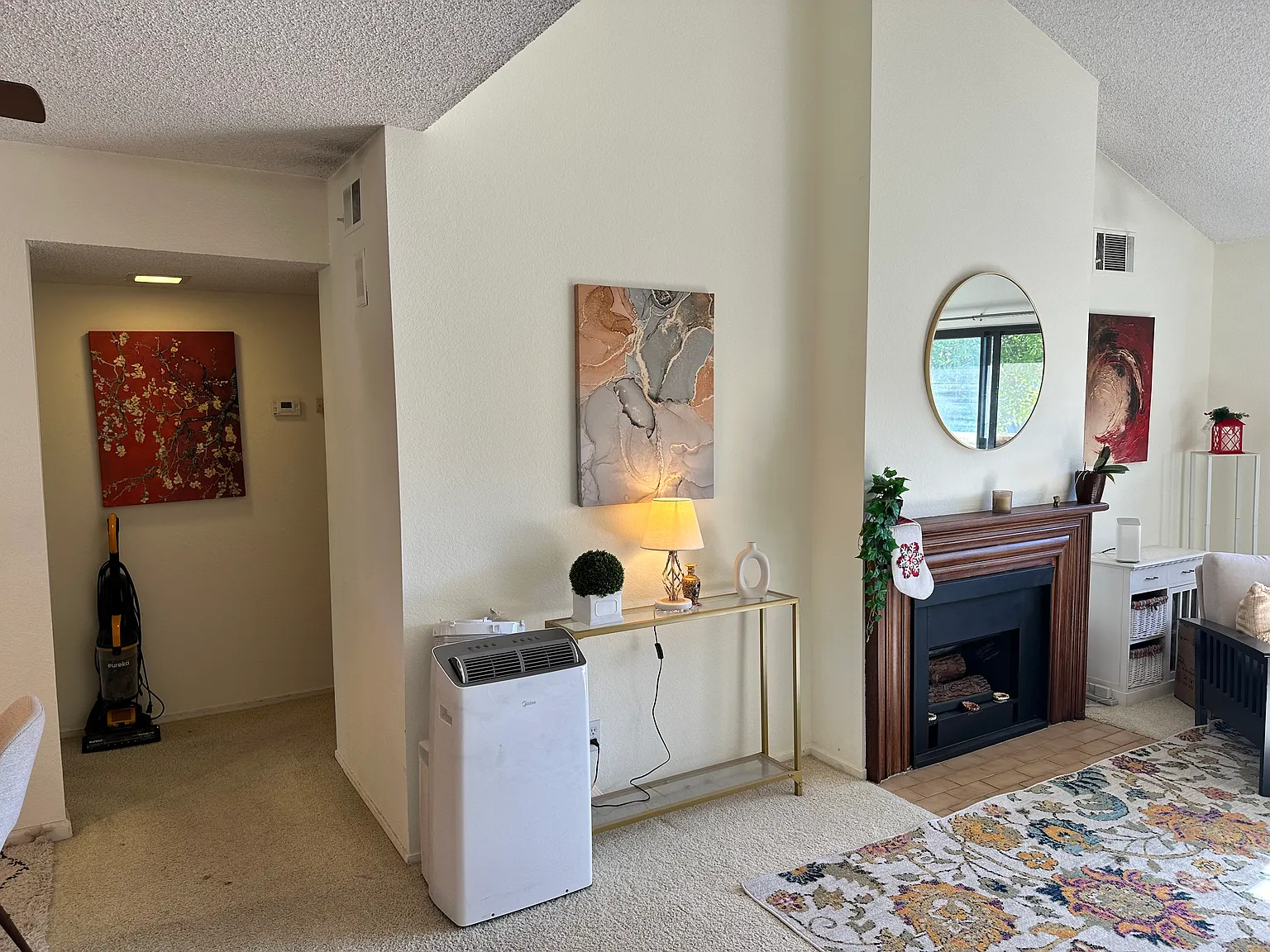 2 bed, 1083 sqft, $3,100 — Photo 2