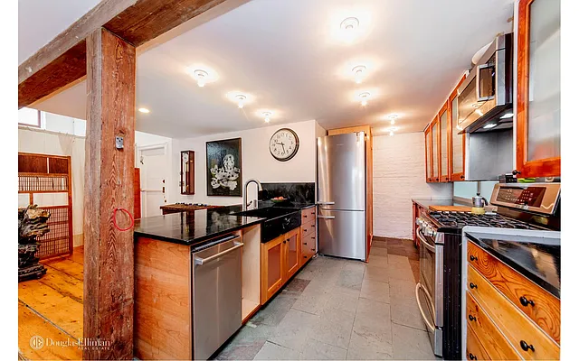 Rented by Douglas Elliman | media 2