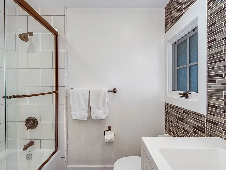 2650 Acacia Ave — Photo 15