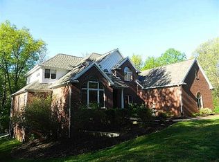900 Timberland Ln, Evansville, IN 47710