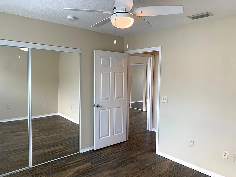 19207 Harbour Vista Cir — Photo 17