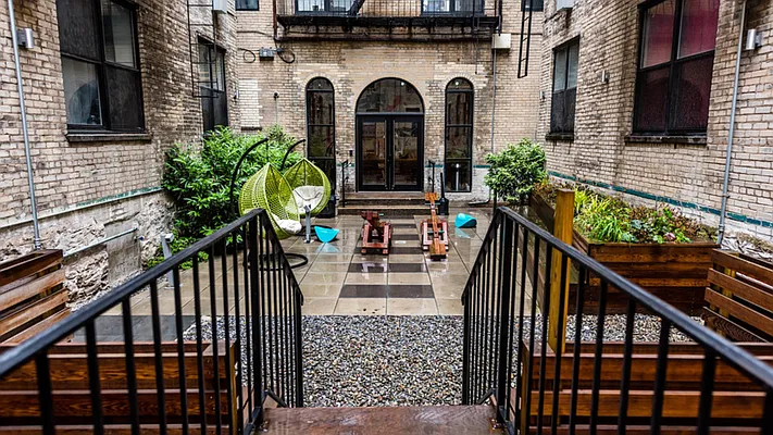 Rented by Nooklyn NYC LLC | media 101