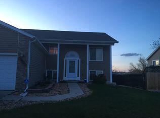21897 E Alamo Ln, Centennial, CO 80015
