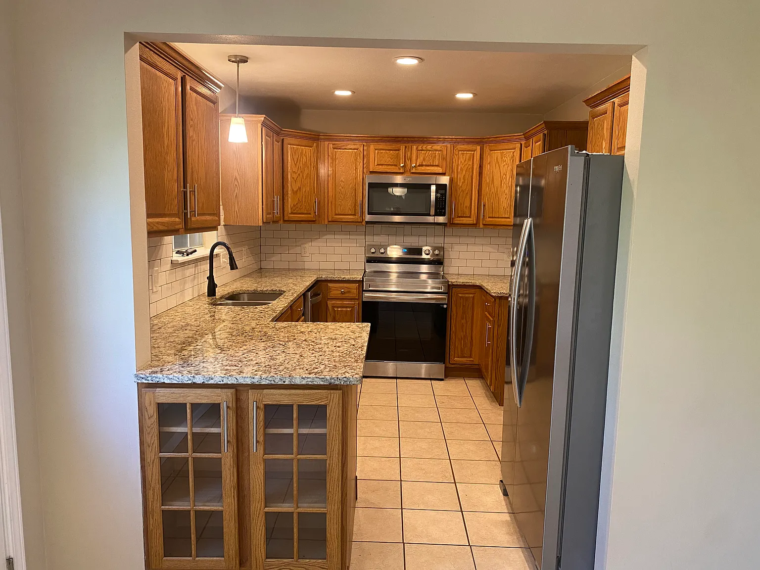 3 bed, 2.5 bath, 1400 sqft, $1,500 — Photo 2