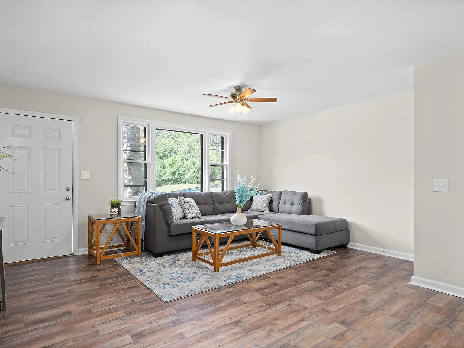 609 Hamilton St — Photo 4