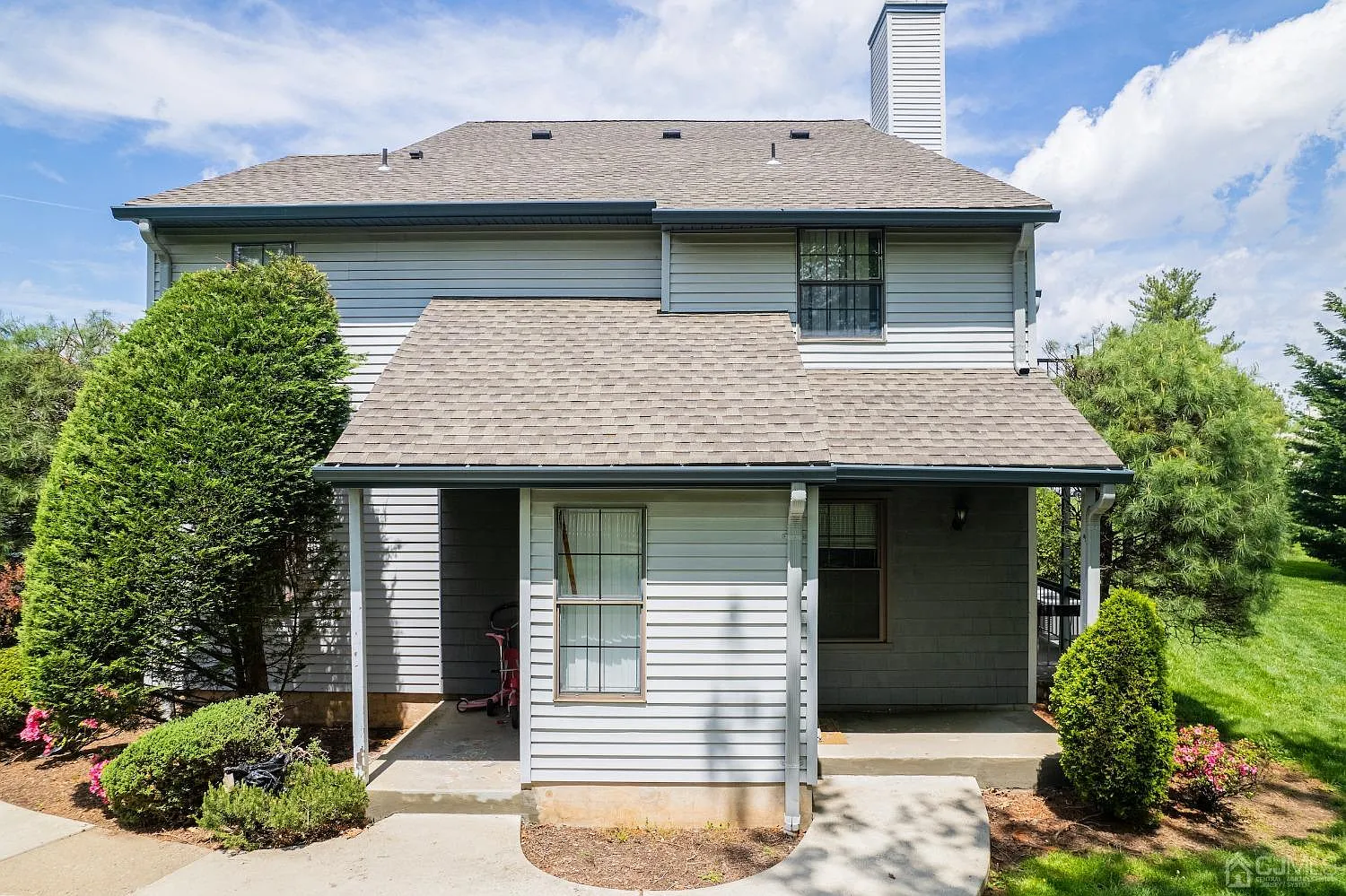 1 bed, 1.0 bath, $2,100 — Photo 1