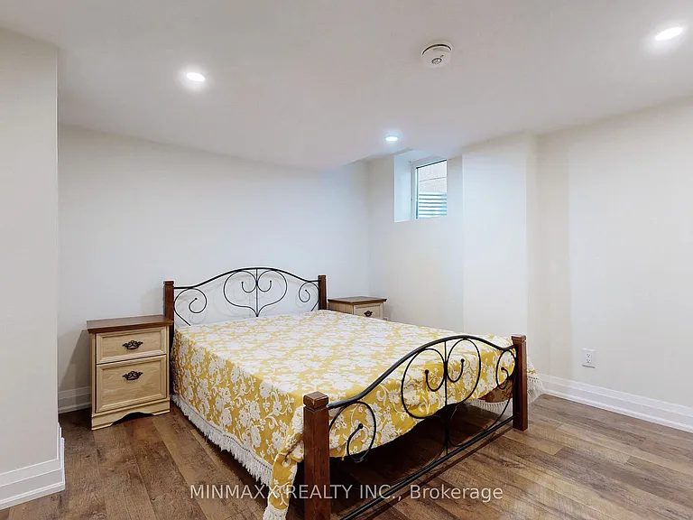 202 Forbes Ter — Photo 17