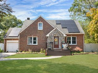 504 Gazzola Dr #A, Patchogue, NY 11772