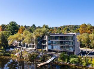 32 Brunel Rd #102, Huntsville, ON P1H 1P5
