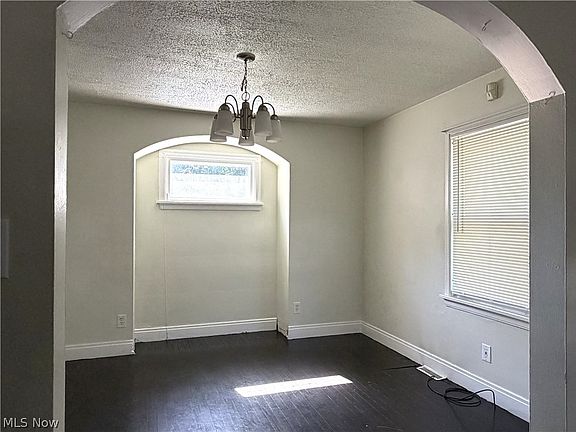 5th image of 314 Adelaide Ave SE