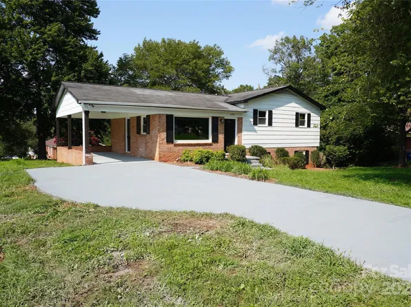 2547 32nd Ave NE, Hickory, NC 28601