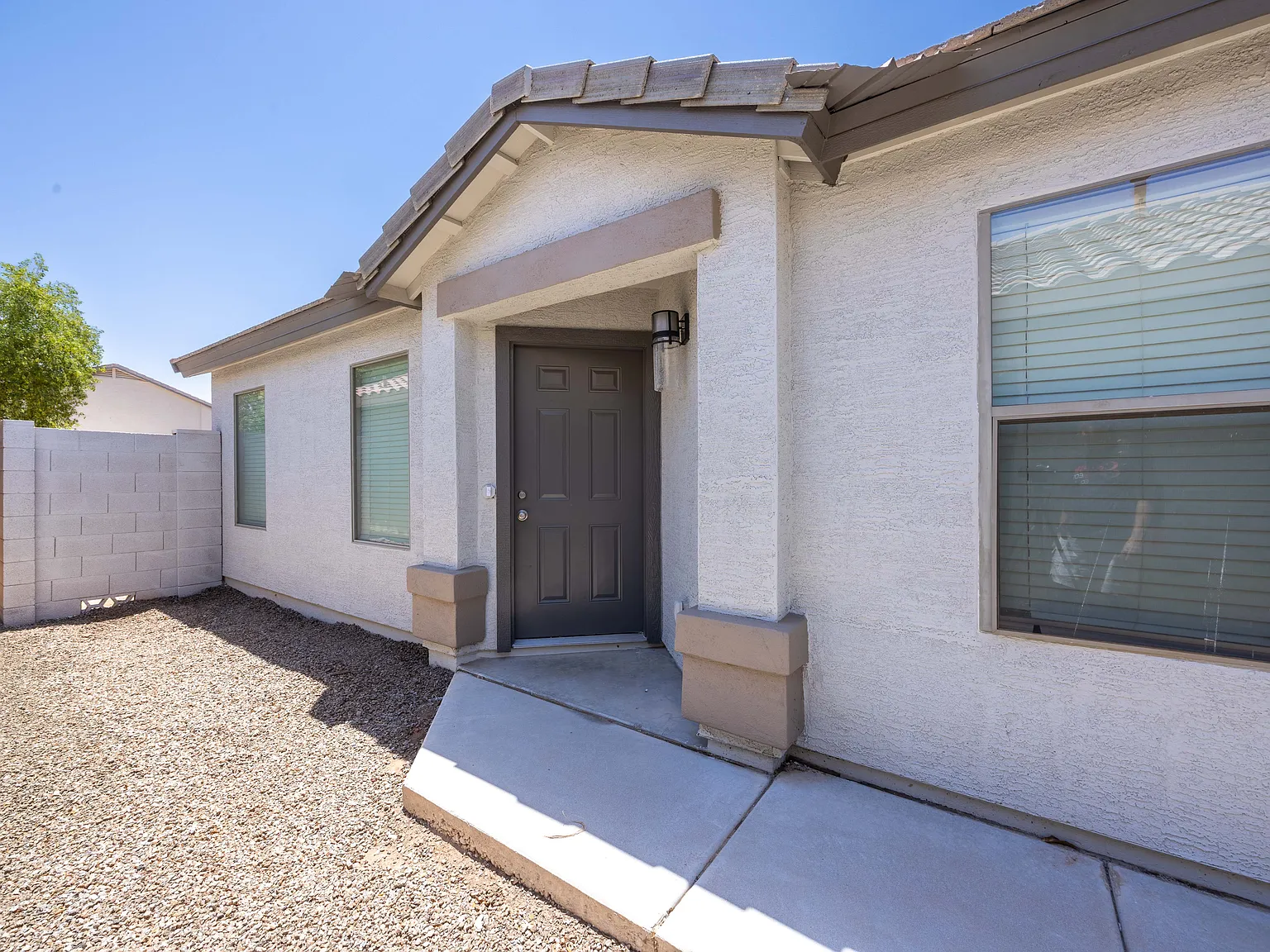 3 bed, 1471 sqft, $2,000 — Photo 2