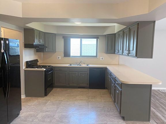 5th image of 3450 Lancaster Dr