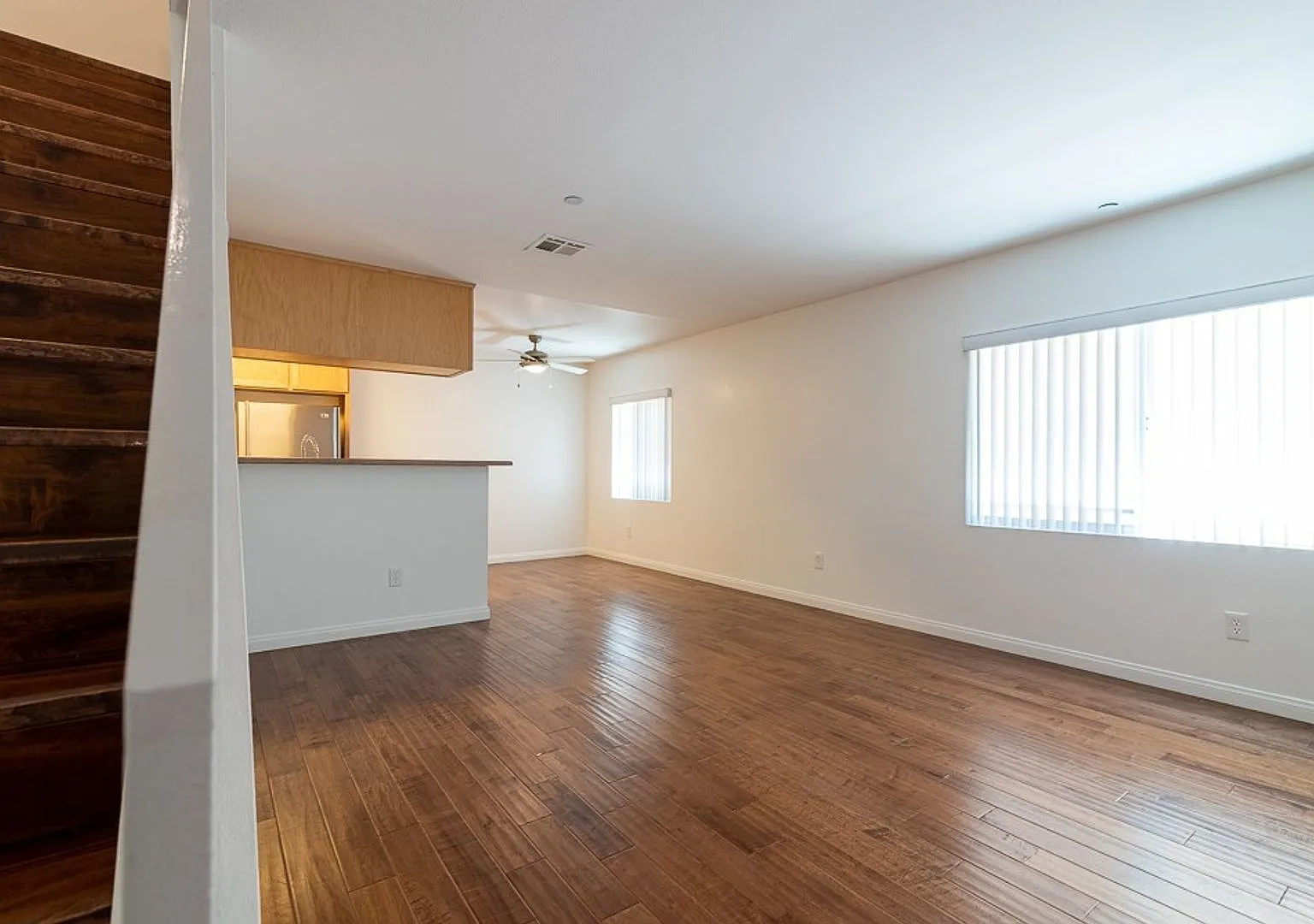 3610 Motor Apartments — Photo 1