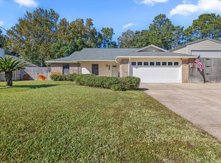 1041 Quail Hollow Dr, Mary Esther, FL 32569