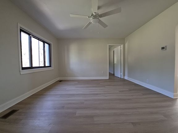4th image of 1413 Doc Nichols Rd Unit B