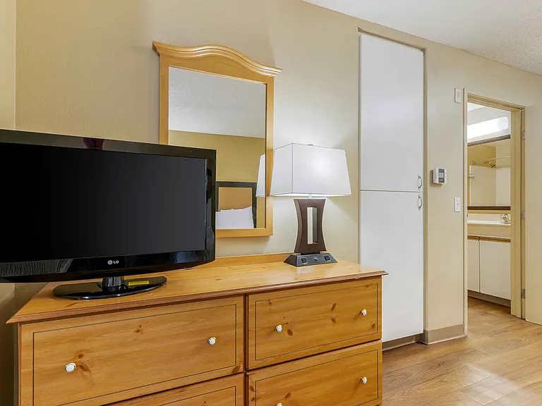 Studio Suite - 2 Full Beds