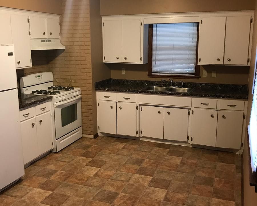 1st image of 2215 31st Ave S