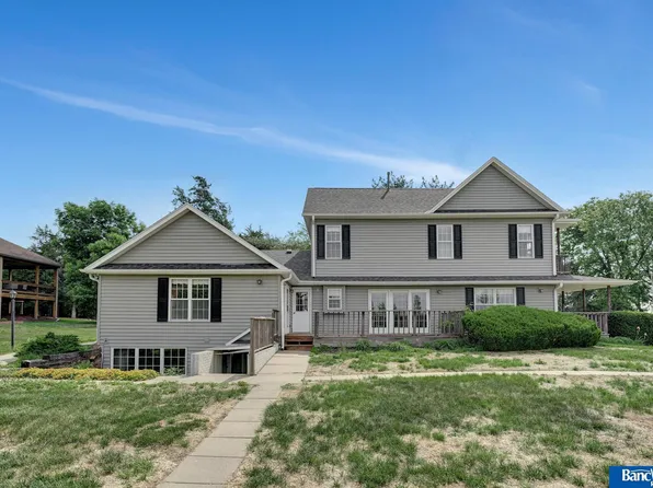 9510 Larges Ct, Lincoln, NE 68512