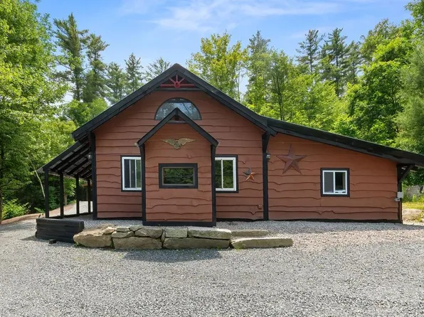 529 Maple Street, Newport, NH 03773