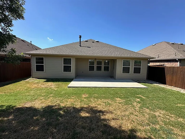 1302 Deerfield Dr — Photo 12