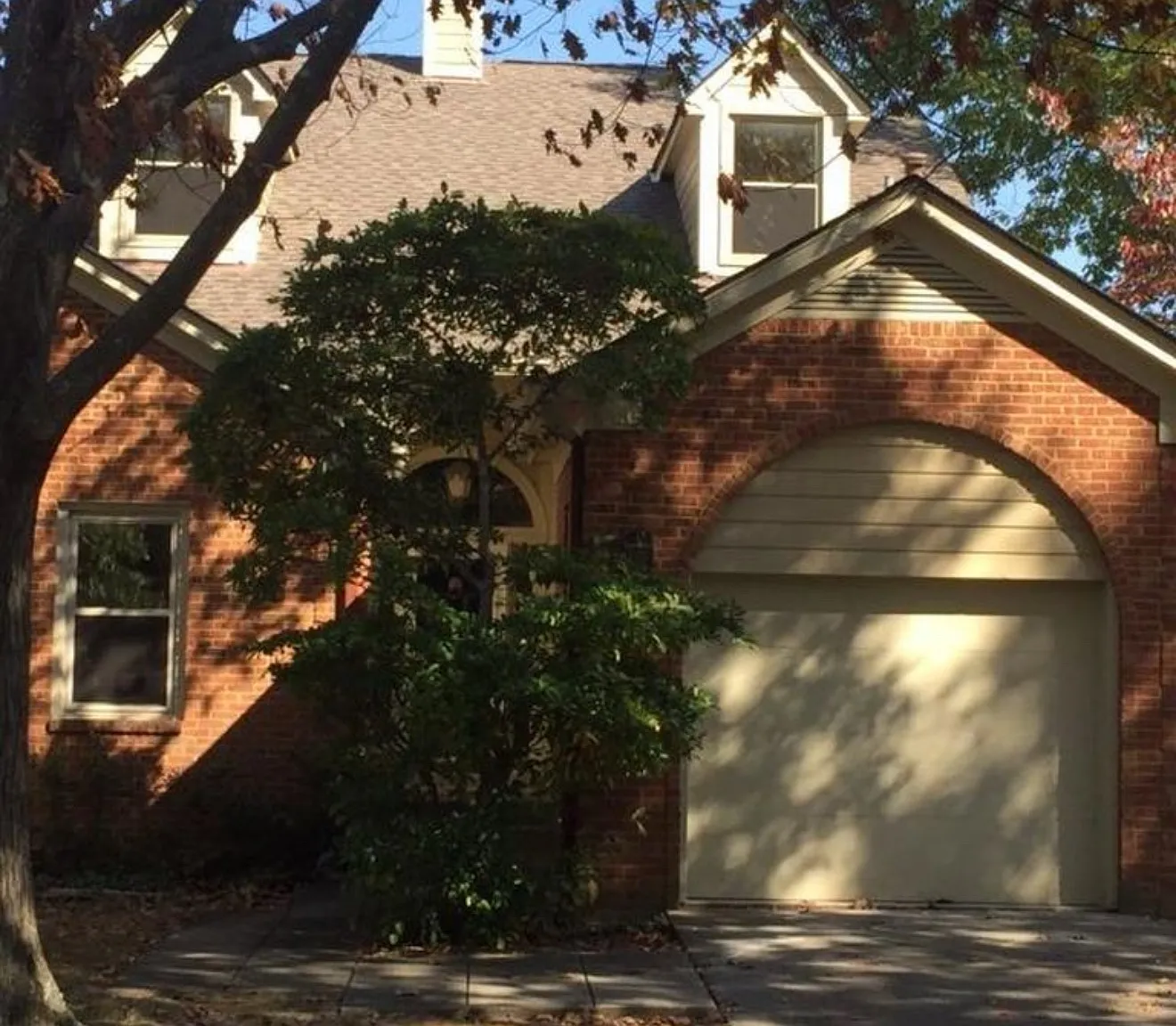 3 bed, 3.5 bath, 2605 sqft, $2,600 — Photo 1