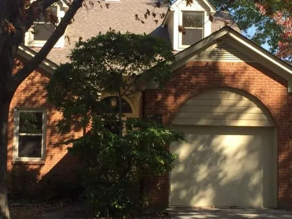 1045 Heather Hills Ln, Lexington, KY 40511