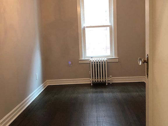 3rd image of 25 Belmont Ave Floor 1