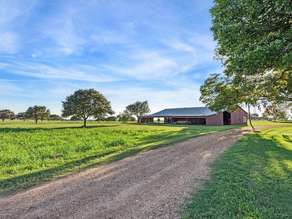 1st image of 2817 Leonhardt Rd