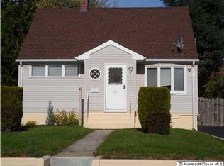 302 Edgeview Rd, Matawan, NJ 07747