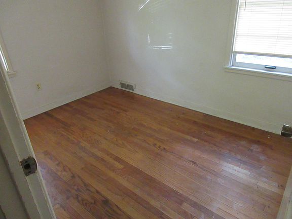 2nd Bedroom - Main Floor