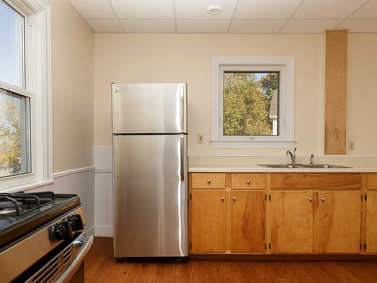 851 Congress Street — Photo 2
