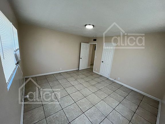 3rd image of 610 6th St APT A