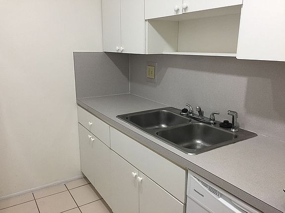 2nd image of 10373 N Kendall Dr