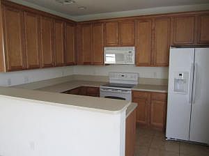 4th image of 1916 SE Grand Dr