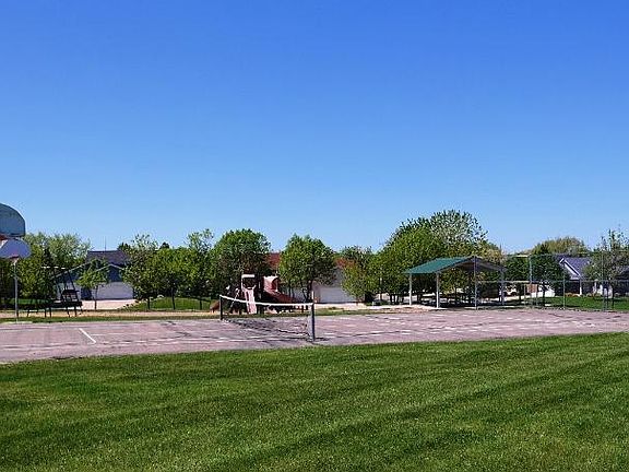 2nd image of 3816 Plum Creek Dr