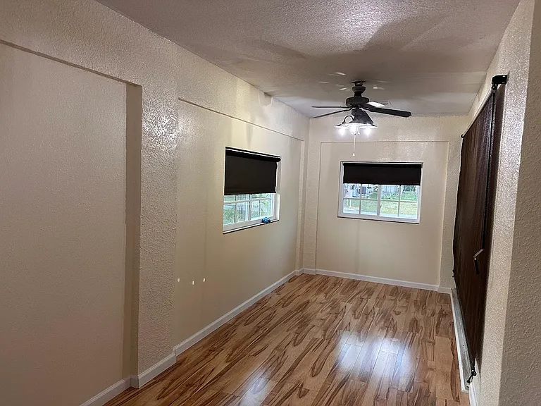 1465 Dewitt St — Photo 23