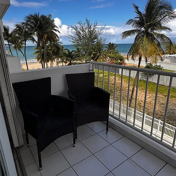 Isla Verde Ave. Cond. El Girasol #303 — Photo 5
