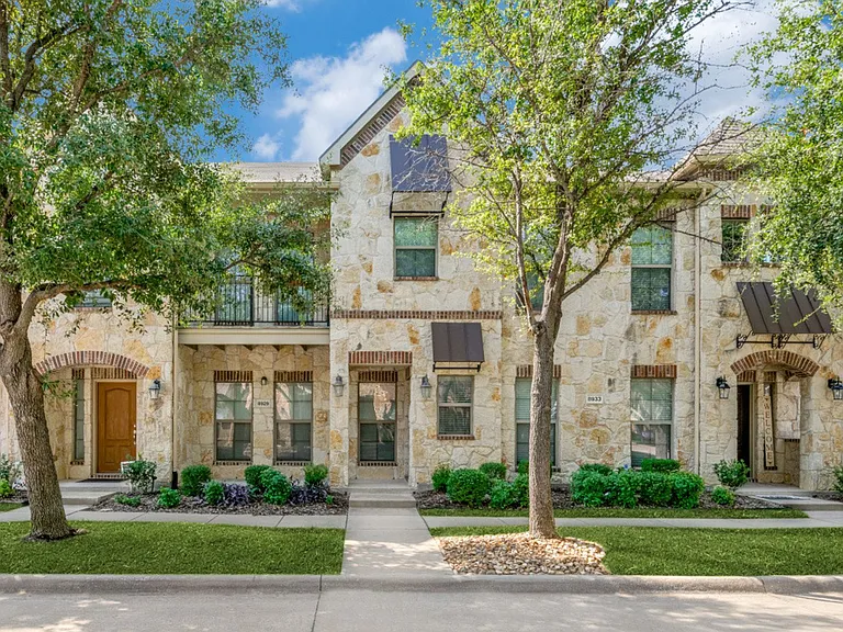 8929 Soldiers Home Ln — Photo 2